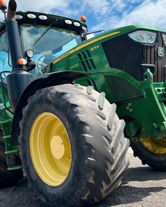 Trattore JOHN DEER 6175R