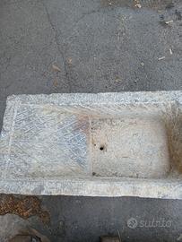 lavatoio in pietra 