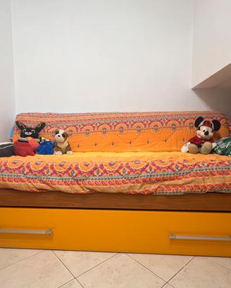 Divano letto con secondo letto estraibile