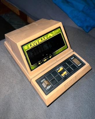 Caveman console anno 1982