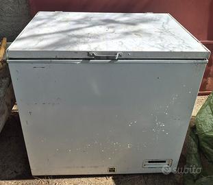 congelatore a pozzetto Indesit 60 x 89cm
