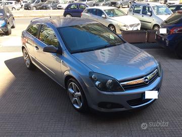 Opel Astra GTC 1.9 16V CDTI 150CV 3 porte Cosmo