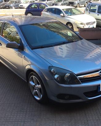 Opel Astra GTC 1.9 16V CDTI 150CV 3 porte Cosmo