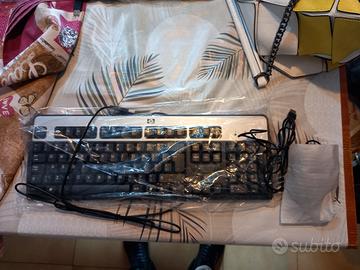 tastiera HP e mouse trust