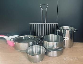 Batteria di pentole da cucina