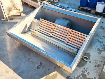 cappa snack a parete con motore usata