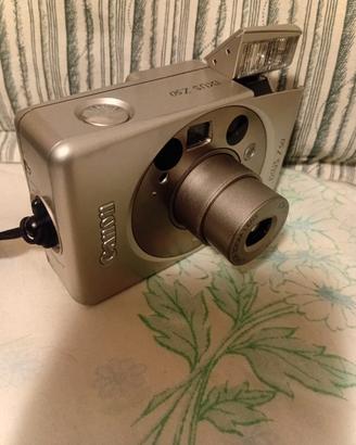Fotocamera analogica anno 2000