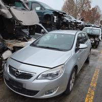 OPEL ASTRA (P10) DEL 2013 PER RICAMBI