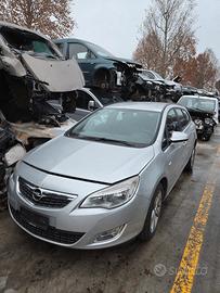 OPEL ASTRA (P10) DEL 2013 PER RICAMBI
