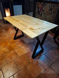 Tavolo in legno