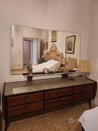 cassettone vintage con specchiera