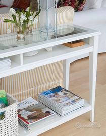 Consolle Ikea legno bianco e vetro.