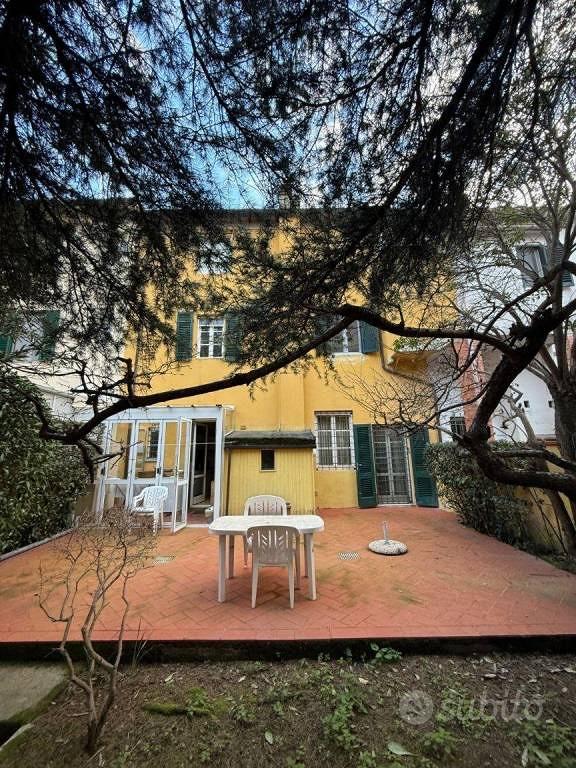 Villetta a schiera di 279 m² con più di 5 locali e