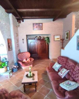 Casa indipendente di 170 m² con più di 5 locali a 