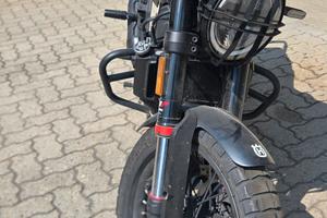 Husqvarna Svartpilen 125