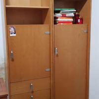 mobile  in legno massello