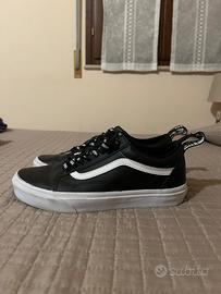 Vans hot sale pelle nera