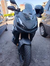 Honda Adv 350 (Permuto)