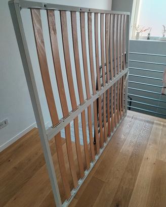 Rete matrimoniale con doghe in legno