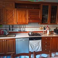 CUCINA IN LEGNO (NOCE NAZIONALE)
