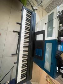 pianola nuova YAMAHA