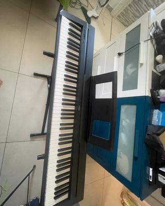 pianola nuova YAMAHA