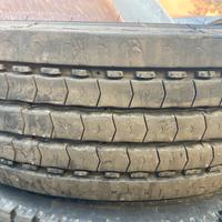 2 GOMME USATE ESTIVO 22575175 - TP157019