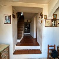 Casa campidanese su due livelli con cortile