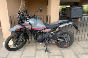 Royal Enfield Himalayan 450  paravento e bauletto