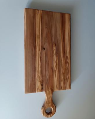 Tagliere fatto a mano con legno d'ulivo 