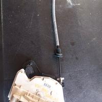 Serratura anteriore dx vw polo 2010