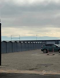 Box locali di varie metrature e posto auto moto