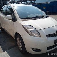 TOYOTA YARIS 1.0 B 2010 1KRFE  PER RICAMBI