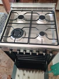 FORNO E FORNELLO A 4 FUOCHI  SMEG