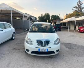 Lancia Ypsilon 1.3 MJT 75 CV Platino