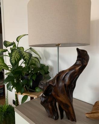 Lampada artigianale in legno naturale