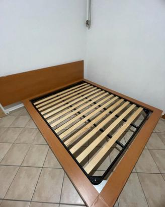 Letto matrimoniale moderno