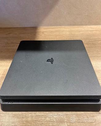 PlayStation 4 Slim da 1TB