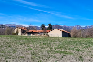Pinerolo TO podere frazionabile panoramico comodo