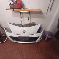 Paraurti anteriore Renaul Clio 3