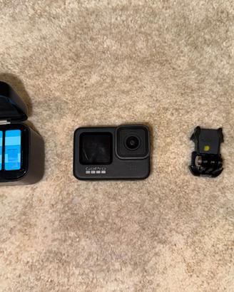 GoPro HERO 9 Black + batterie e accessori