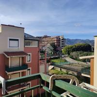 2 LOCALI A GIARDINI NAXOS