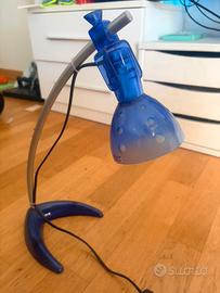 Lampada sa scrivania