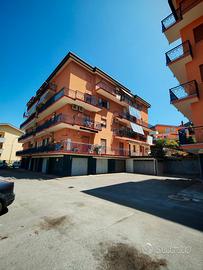 PARCO PORCELLI:4 vani con giardino,terrazzo e box