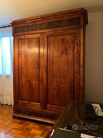 Armadio in legno stile Chippendale