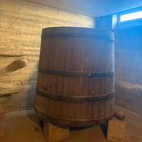 torchio botte e attrezzi per il vino