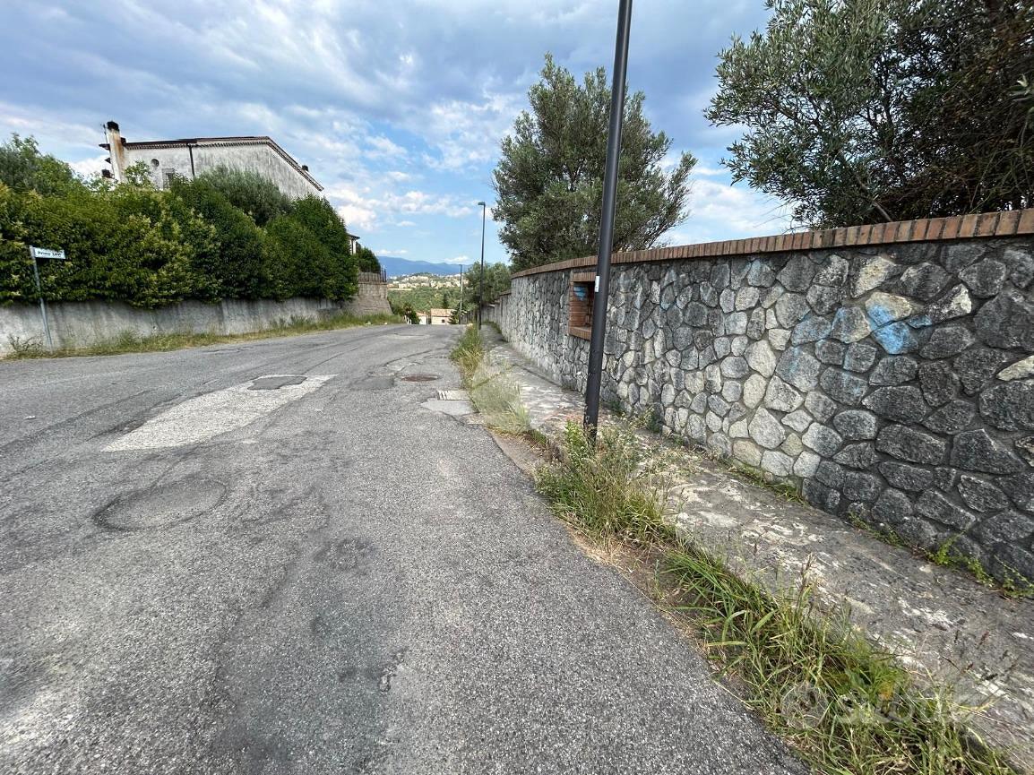 TER. RESIDENZIALE A MENDICINO - Vista 3