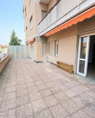 2 LOCALI A SAMARATE