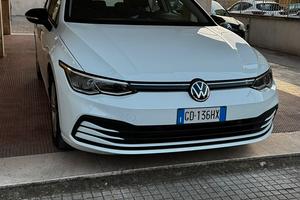 Golf 8 1.5 eTsi 150cv
