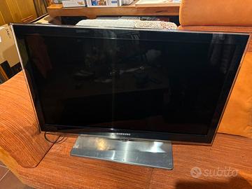 TV Samsung 32C6500 display serie 8000 IPS